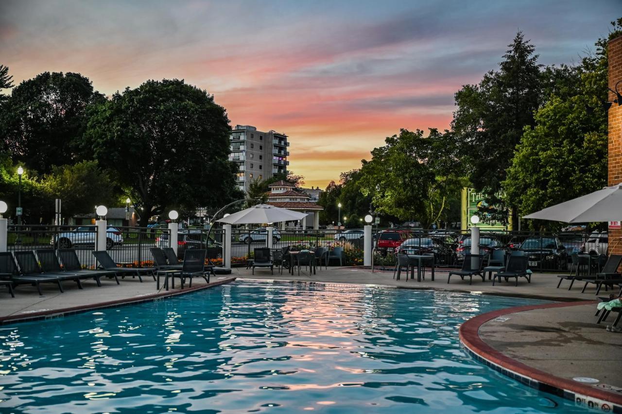 Harbor Shores On Lake Geneva Exterior photo