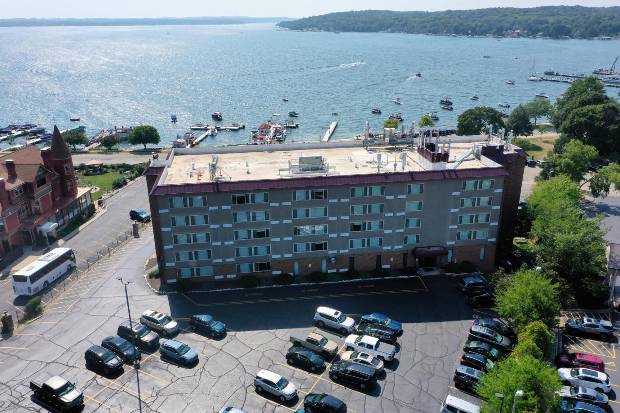 Harbor Shores On Lake Geneva Exterior photo